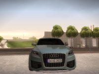   :  Audi Q7 2011